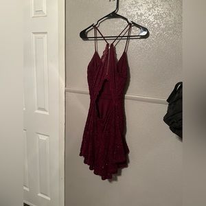 Honey and Rosie, maroon size small